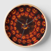 Hypnotic Pumpkin Vortex Clock | Halloween Glow Art 壁時計 (正面)