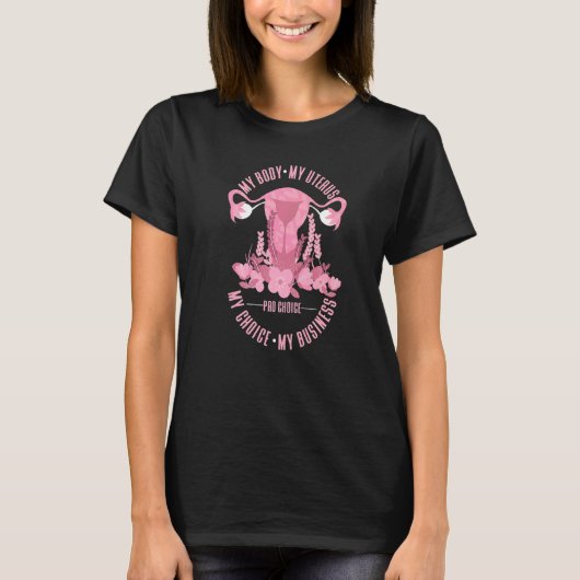 Hysterectomy Flowers Uterus Removal Tシャツ (正面)