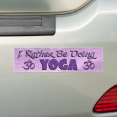Iむしろヨガのバンパーステッカーをしています バンパーステッカー (車上)