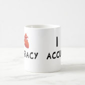 Iハートの正確さ コーヒーマグカップ (中央)
