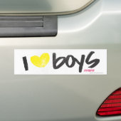 Iハートの男の子の黄色 バンパーステッカー (車上)