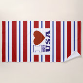 IハートザUSA – 赤と青 ビーチタオル (正面)