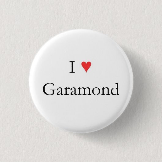IハートGaramond 缶バッジ (正面)