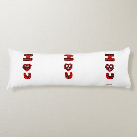 IファジーU抱き枕 ボディピロー (正面)