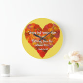 I愛の秋 – 赤い《植物》アスペンリーフハート1、ブロンテク引用文 ラージ壁時計 (ホーム)