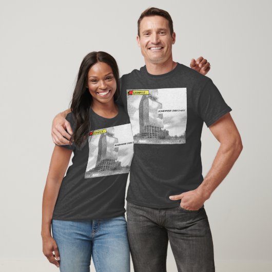 I-4目の傷 Tシャツ (ユニセックス)