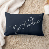 I Adore YouのネイビーブルーフランスのエTアドレのフレーズ ランバークッション (ブランケット)