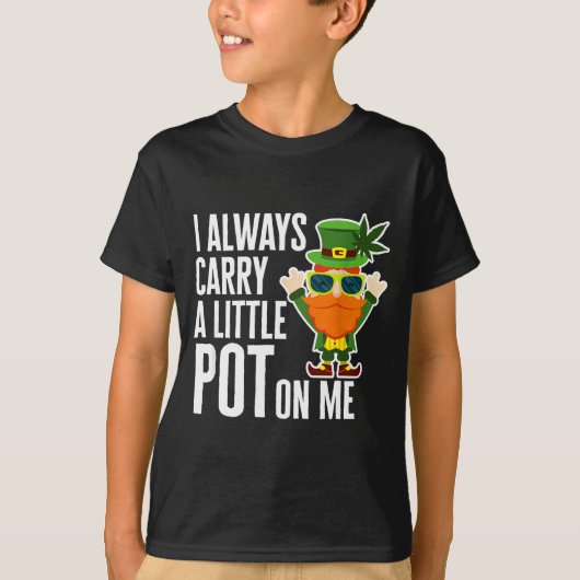 I Always Carry T On Me Funny Lucky St Patricks Day Tシャツ (正面)