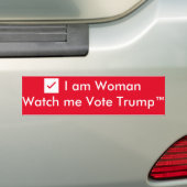 ✔️I AMの女性は…私がTrump™を投票するのを見ます バンパーステッカー (車上)