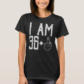 I am 36 Plus中指Im 36 Plus 1ミドルフィン Tシャツ (正面)