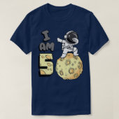 I am 5 Space Astronaut Kid Moon Walker 5th Birthda Tシャツ (デザイン正面)