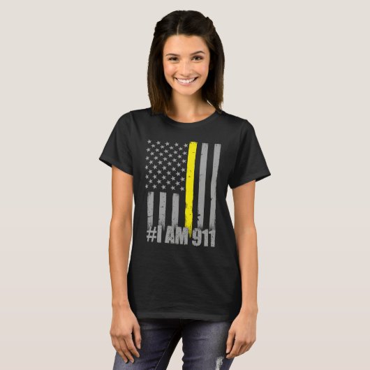 I Am 911  Thin Gold Line Flag  Police Dispatcher Tシャツ (正面フル)