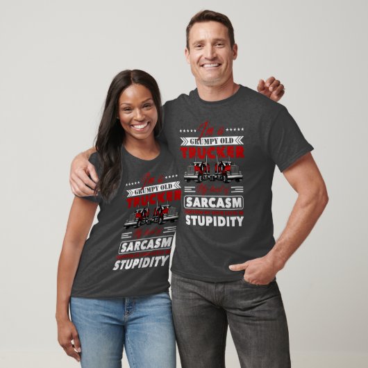 I am a grumpy old trucker my level of sarcasm depe tシャツ (ユニセックス)