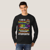 I Am A Mom Of A Lesbian Daughter Pride Month LGBTQ Tシャツ (正面フル)