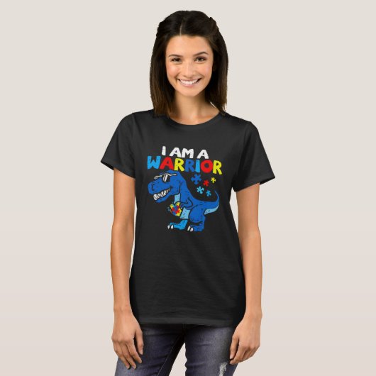 I Am A Warrior Autism Family Dinosaur Autism Aware Tシャツ (正面フル)