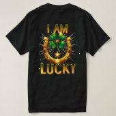 I Am Lucky – シンボはっきりしたルTシャツデザイン Tシャツ (デザイン裏面)