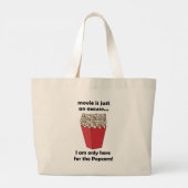 I am Only Here For The Popcorn Funny Quote ラージトートバッグ (裏面)