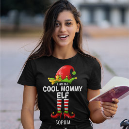 I am The Cool Mommy Elf Funny Elf Tシャツ