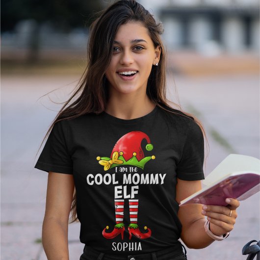 I am The Cool Mommy Elf Funny Elf Tシャツ
