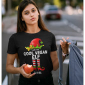 I am The Cool Vegan Elf Funny Elf Tシャツ