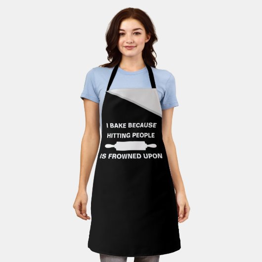 I Bake Because Hitting People - Funny Apron エプロン (着用した状態)