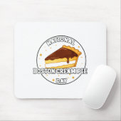 I Celebrate National Boston Cream E Day Food Cake  マウスパッド (マウス)