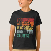 I Do All My Own Stunts Retro Funny Downhill Mounta Tシャツ (正面)