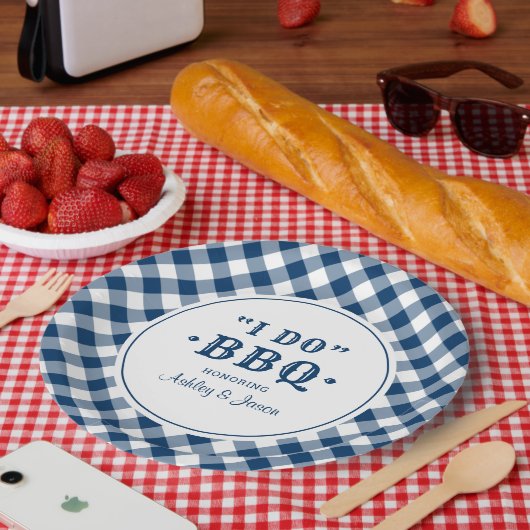 I Do BBQネイビーギンガムカスタムウェディングモノグラム ペーパープレート (ピクニック)