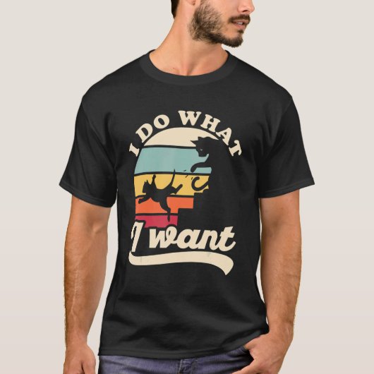 I Do What I Want Cute Cat Pushes Another Cat Down Tシャツ (正面)