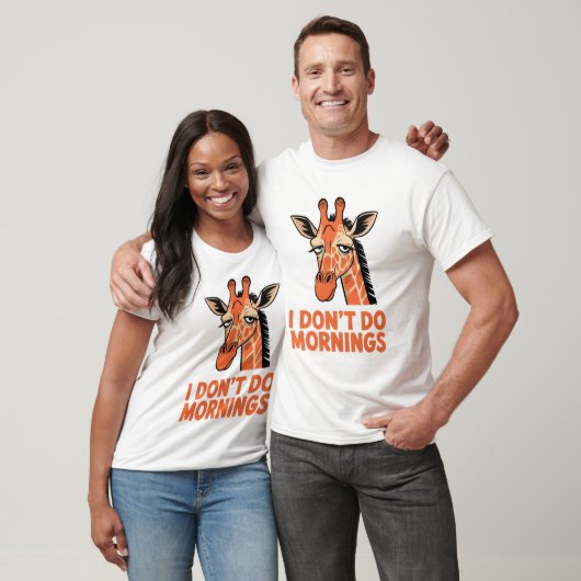 I Don’t Do Mornings – Funny Sleepy Giraffe Coffee  Tシャツ (ユニセックス)