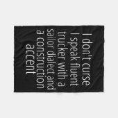 I Don't Curse I Speak Fluent Trucker With A Sailor フリースブランケット (正面(横))