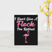 I Don't Give A Flock I'm Retired Funny Flamingo  カード (黄色い花)