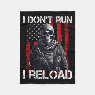 I Don't Run I Reload, Us Flag For A Patriotic Gun  フリースブランケット