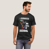 I Dunked 100 Days Of School Cat Basketball Groovy  Tシャツ (正面フル)