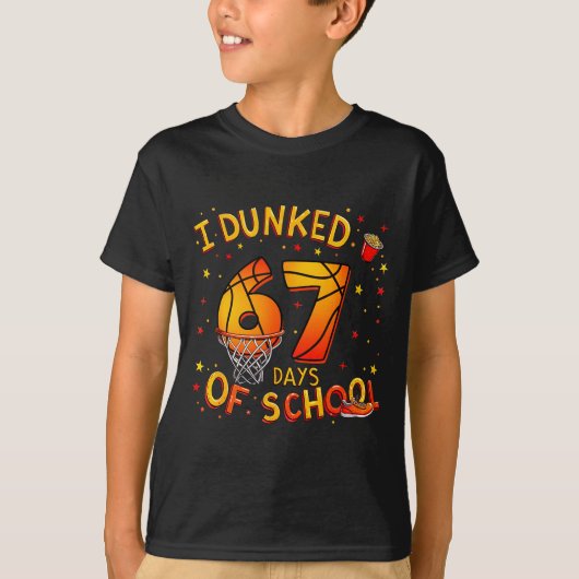 I Dunked 67 Days Of School Basketball Boys Kids  Tシャツ (正面)