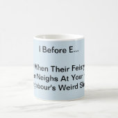 I Eのマグの前に コーヒーマグカップ (中央)