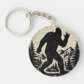 I Found Jesus Still Looking for Bigfoot Sasquatch キーホルダー (正面)