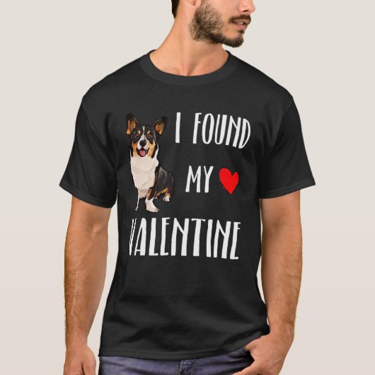I Found My Valentine Day Cardigan Welsh Corgi Dog Tシャツ (正面)