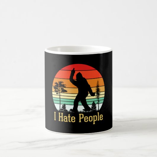 I Hate People | Bigfoot Retro コーヒーマグカップ (中央)