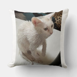 I Hate People! Cat Throw Pillow クッション