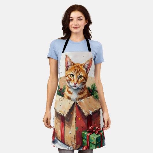 I Help Unpack! Funny Cat in Christmas Shipping Box エプロン (着用した状態)