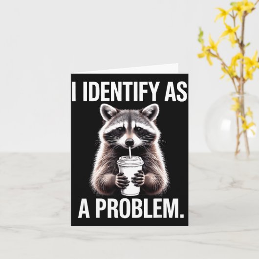 I Identify As A Problem Funny Raccoon Humor Sarcas カード (黄色い花)
