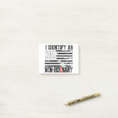 I Identify As Non-Bidenary -アンチ-バイデン氏おもしろい ポストイット (デスク上)