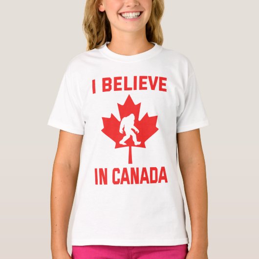 I In 信じ Canada - おもしろい Bigfoot T-Shirt Tシャツ (正面)