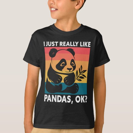 I Just Really Like Pandas OK – Cute Retro Panda  Tシャツ (正面)