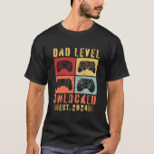 I Leveled Up To Dad 2024 Promoted To Daddy Level U Tシャツ (正面)