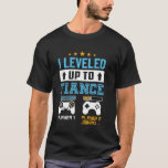 I Leveled Up To Fiance Funny Newly Engaged Matchin Tシャツ<br><div class="desc">I Leveled Up To Fiance Funny Newly Engaged Matching Gamer.</div>