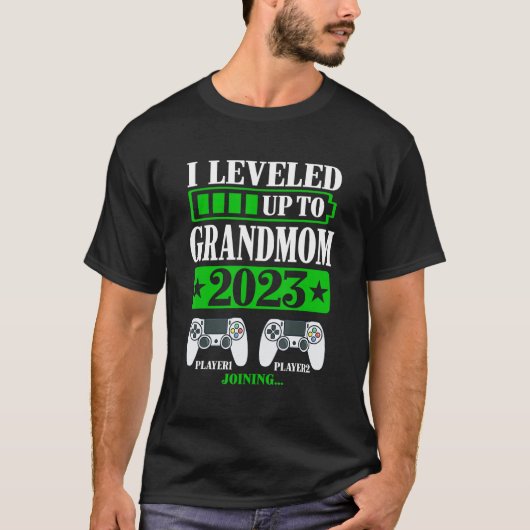 I Leveled Up To Grandmom 2024 Promoted To Level Un Tシャツ (正面)