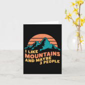 I Like Mountains And Maybe 3 People Hiking Camping カード (黄色い花)