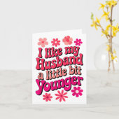 I Like My Husband A Little Bit Younger Funny Husba カード (黄色い花)
